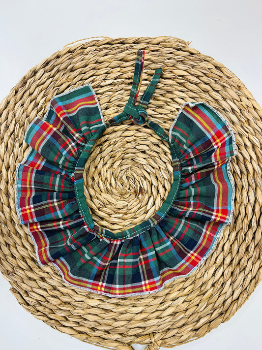 Cuello Cuadro escocés